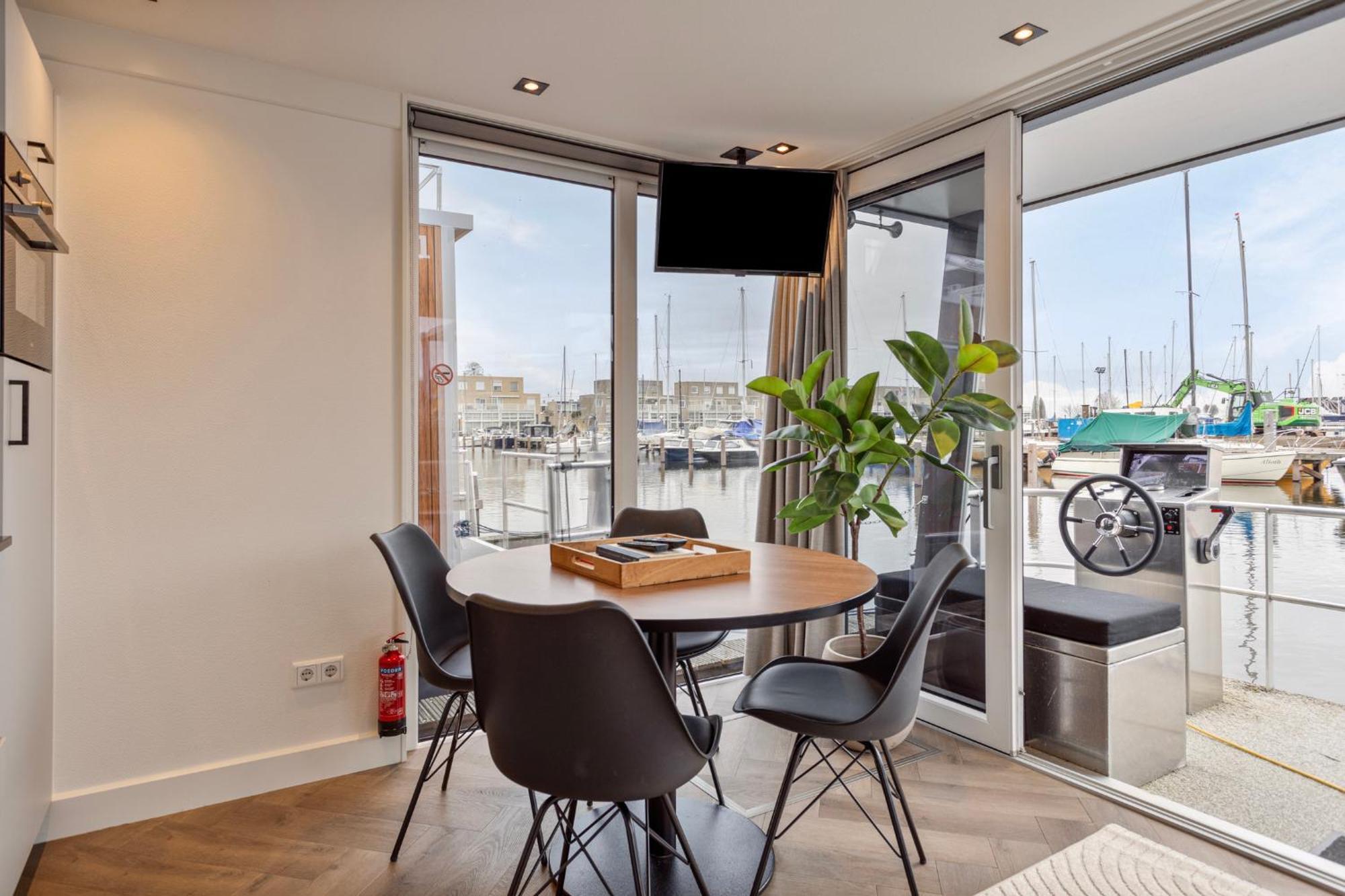 Luxurious Waterloft Near Beach And Centre By Weltevreden Experience Zeewolde Buitenkant foto